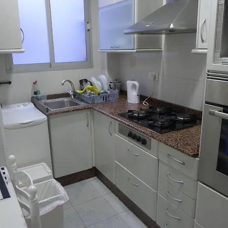 Apartment C / Teatro De La Marina